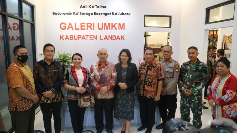 Galeri UMKM Kabupaten Landak Diresmikan, Pelaku UMKM Apresiasi Ide Inovatif Karolin