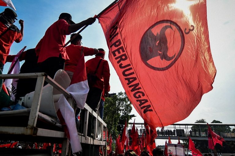 Membaca Serangan PSI ke PDI Perjuangan