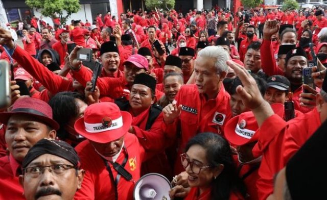 Capres PDIP Ganjar Pranowo Tiba di Bali, Ikuti Acara Temu Budaya Jawa-Bali