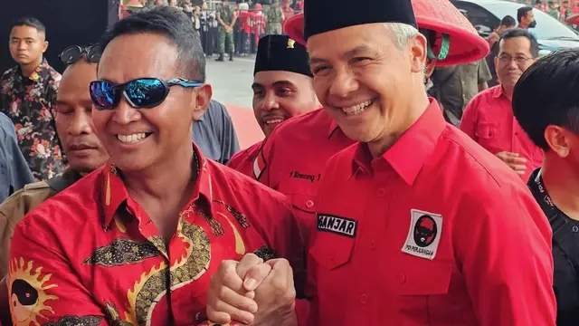 Momen Bakal Capres PDIP Ganjar Pranowo dan Andika Perkasa Salam Komando di Puncak Bulan Bung Karno 2023
