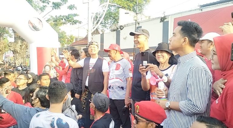 Belasan Ribu Kader PDIP Ikuti Jalan Sehat, Ganjar: Persiapan untuk Menangkan Pilpres 2024