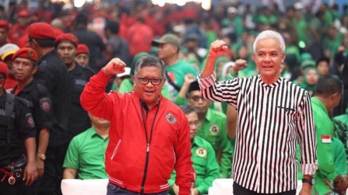 hasto-bersama-ganjar-di-acara-konsolidasi-nih3