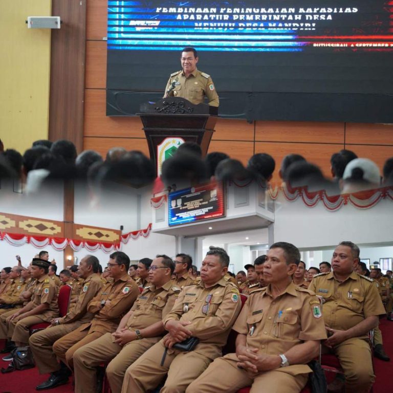 Bupati Fransiskus Diaan Kumpulkan Kades dan Camat se-Kapuas Hulu, Ini yang Dibahas