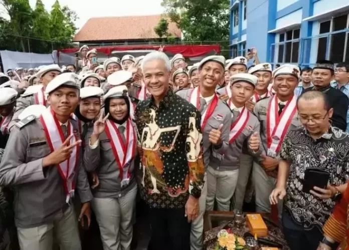 ganjar-janji-berikan-sekolah-gratis-seindonesia-bagi-warga-kurang-mampu-pgj