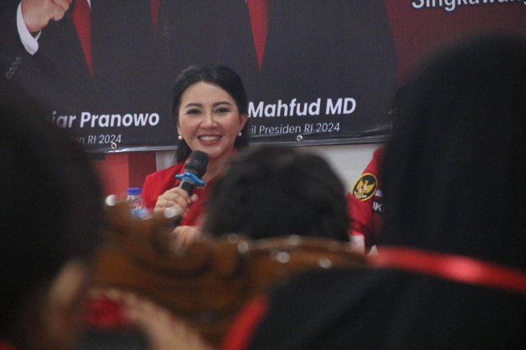 Karolin Ajak Banteng Sambas Terus Sosialisasikan Ganjar-Mahfud