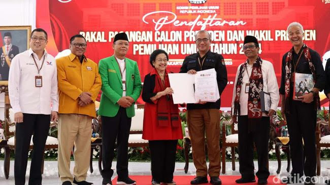momen-ganjar-mahfud-md-daftar-capres-cawapres-ke-kpu-2_169