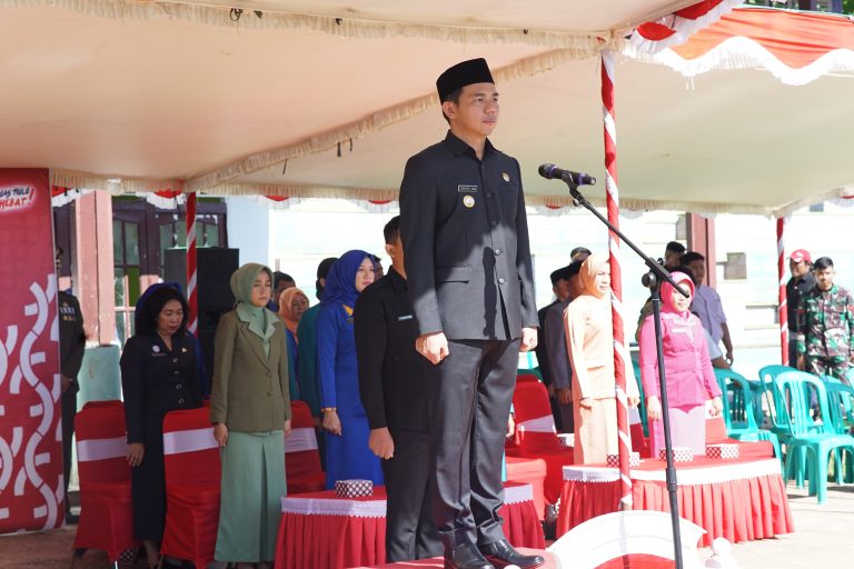 Bupati Kapuas Hulu Fransiskus Diaan Pimpin Upacara Hari Pahlawan Tahun 2023