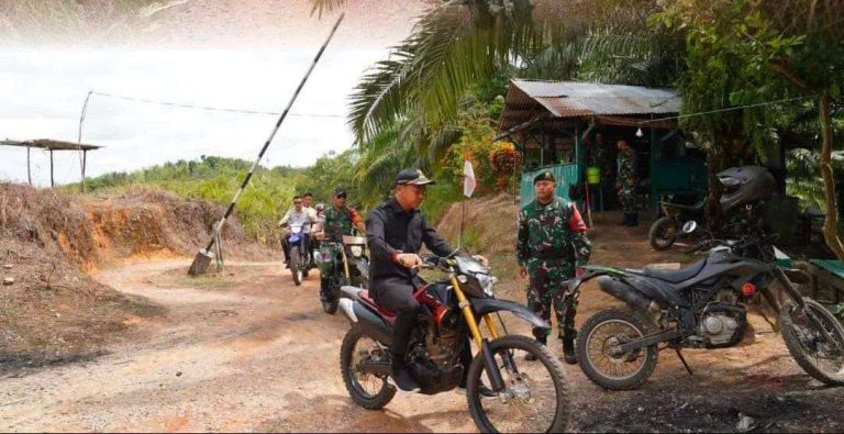 Bupati Kapuas Hulu Fransiskus Diaan Sidak di Jalur di Perbatasan