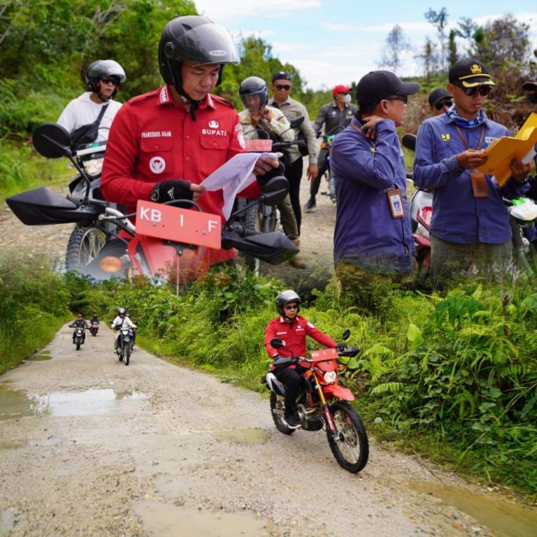 Bupati Kapuas Hulu Kucurkan Rp 24,7 Miliar untuk Ruas Jalan Nanga Semangut-Kelibang-Segitak