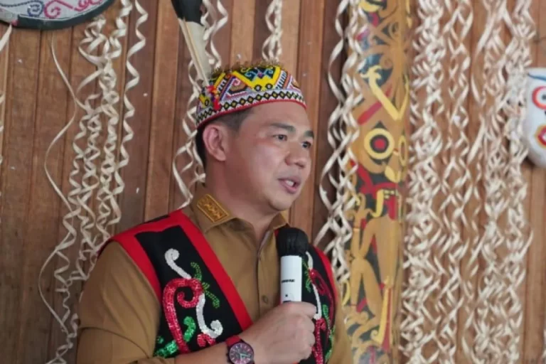 Gawai Dayak di Desa Tanjung Karang, Bupati Kapuas Hulu Ajak Lestarikan Adat dan Budaya