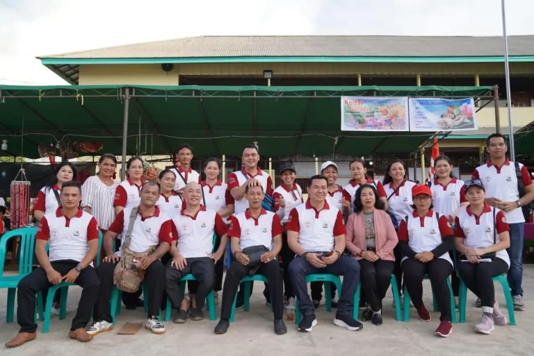 Reuni 40 Tahun SMA Karya Budi Putussibau, Bupati Fransiskus Ucapkan Terima Kasih Atas Ilmu yang Didapat