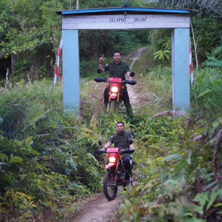 Fransiskus Diaan Optimis Jalan Kota Putussibau Mulus Sebulan Lagi