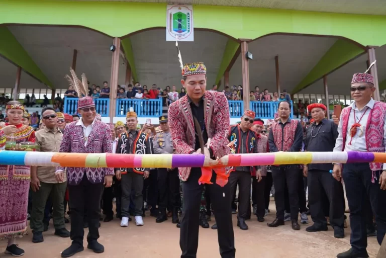 Bupati Kapuas Hulu: Mari Wariskan Budaya Gawai Dayak yang Kaya dan Berharga