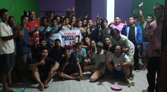 Masyarakat Desa Masyarakat Desa Kayu Ara Siap Menangkan Pasangan KREN, Sumadi: 27 November Coblos Karolin-Erani