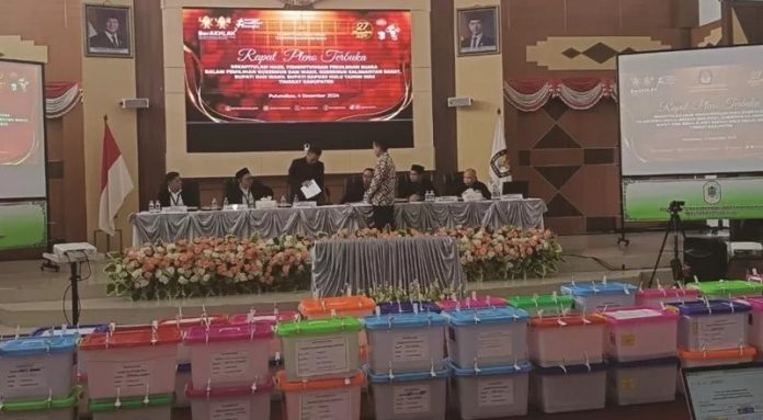 KPU Kapuas Hulu1 Hasil Rekapitulasi Pilkada Kapuas Hulu: Fransiskus Diaan-Sukardi Unggul dengan 80.618 Suara