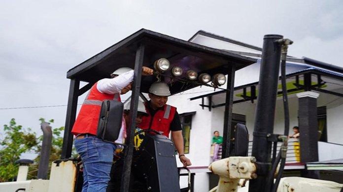 Bupati-Kapuas-Hulu-Fransiskus-Diaan-saat-melaunching-peningkatan435ref