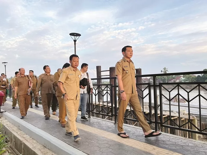 Fransiskus Diaan Tegaska Sampah dan Parkir di Waterfront Siluk Perlu Ditata