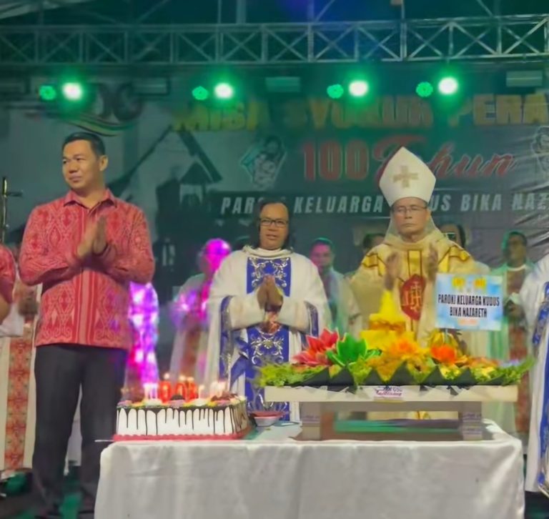 Perayaan Ulang Tahun Paroki Nazareth Bika, Bupati Kapuas Hulu Ajak Jaga Kebhinekaan