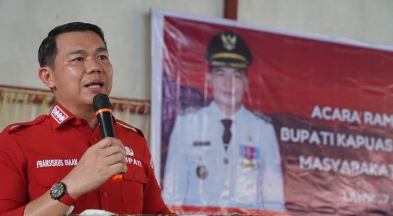 Bupati Kapuas Hulu Melaksanakan Kunker Ke Kecamatan Embaloh Hilir