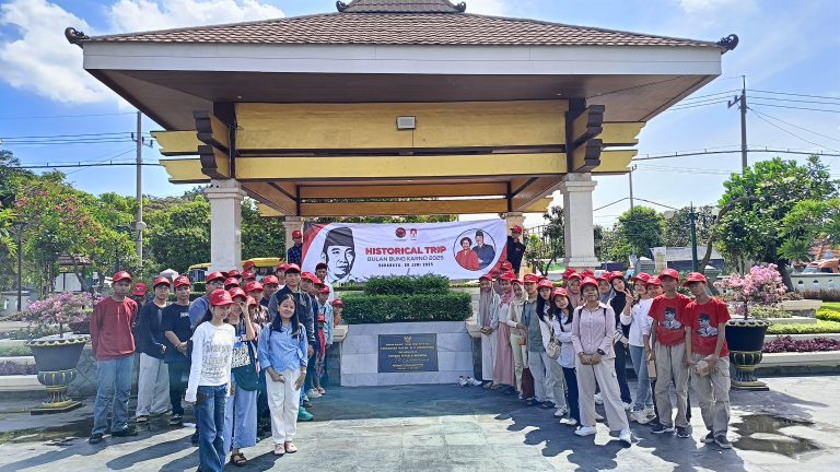Antusias Tinggi, DPC PDI Perjuangan dan TMP Surabaya Kembali Gelar Soekarno Trip untuk Gelorakan Bung Karno Arek Suroboyo