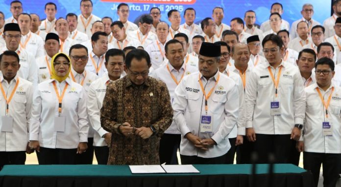 Bupati Frasiskus Diaan Bupati Kapuas Hulu Duduki Jabatan Wakil Bendahara Umum APKASI