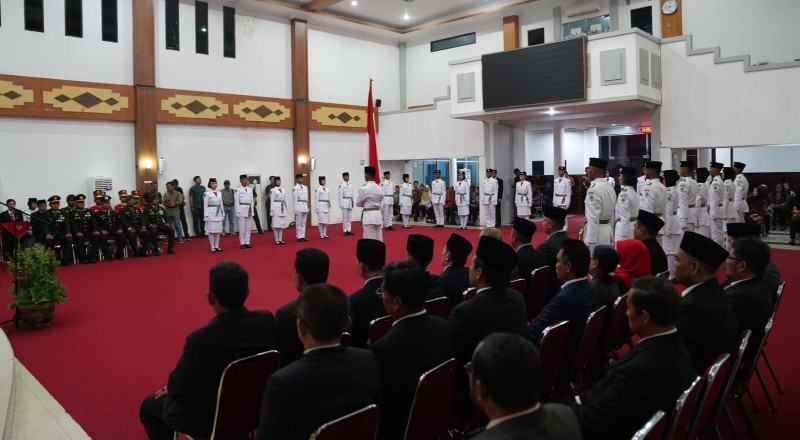 27 putra-putri terbaik Kabupaten Kapuas Hulu dikukuhkan sebagai Pasukan Pengibar Bendera Pusaka (Paskibraka) tahun 2025/ist