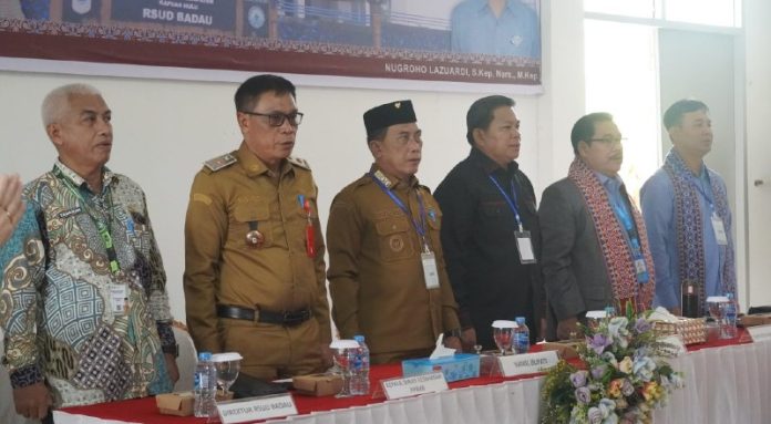 Wabup Kapuas Hulu Sukardi,S.M, Resmi Buka Survei Re-Akreditasi RSUD Badau_ Tegaskan Pentingnya Layanan Kesehatan di Wilayah Perbatasan Wabup Kapuas Hulu Sukardi Resmi Buka Survei Re-Akreditasi RSUD Badau